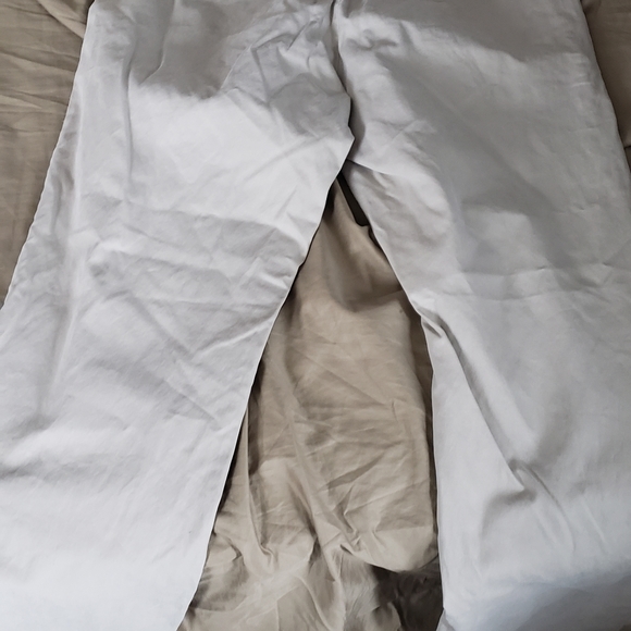 Banana Republic Mens chino pants size 33/34 - Picture 3 of 3